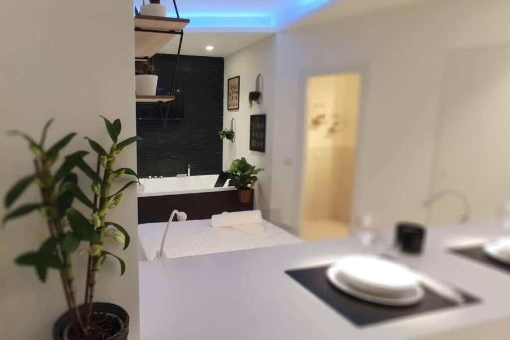 Elegante Open Space Con Vasca Idromassaggio A Trastevere 외부 사진